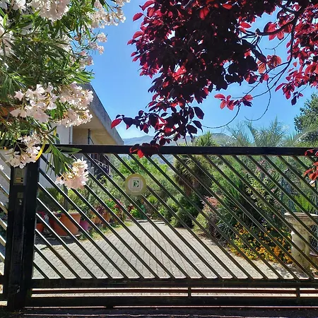 Casa Emilia Guest house 3*